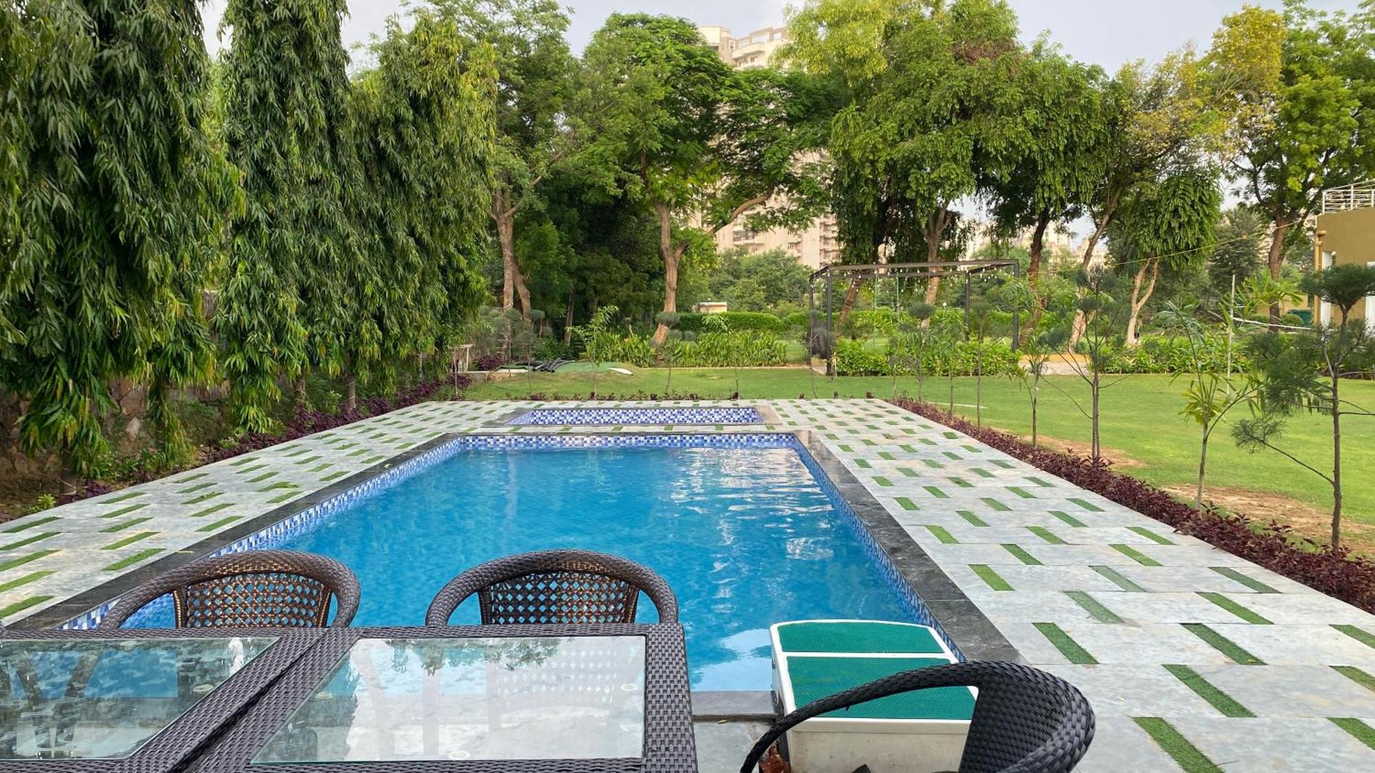Raas Vilas - Boutique Farm House With Pool Tāoru エクステリア 写真