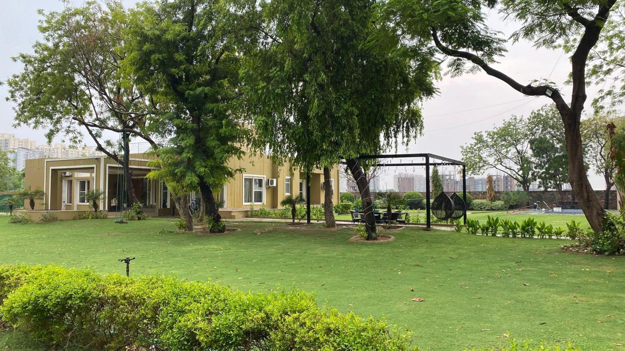 Raas Vilas - Boutique Farm House With Pool Tāoru エクステリア 写真